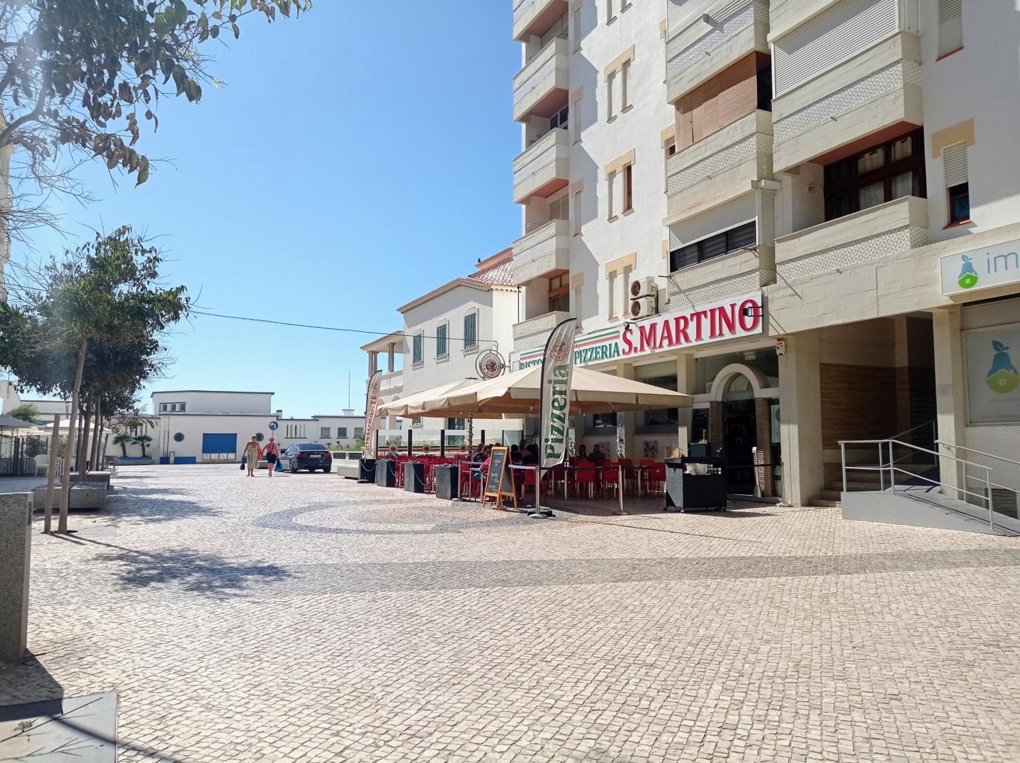 Casino Blu: 50M To Beach, In Town Center Armação de Pêra Kültér fotó