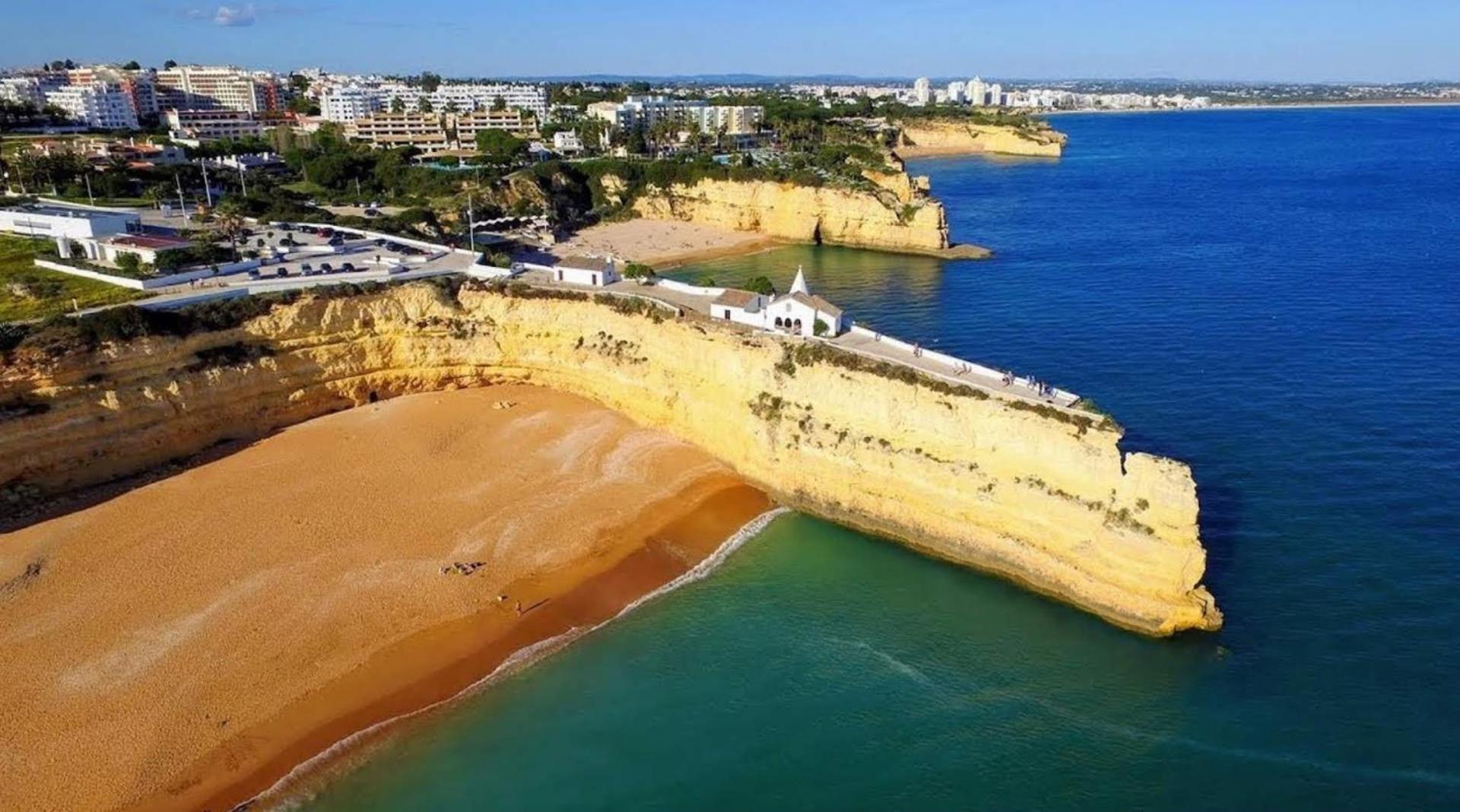 Casino Blu: 50M To Beach, In Town Center Armação de Pêra Kültér fotó